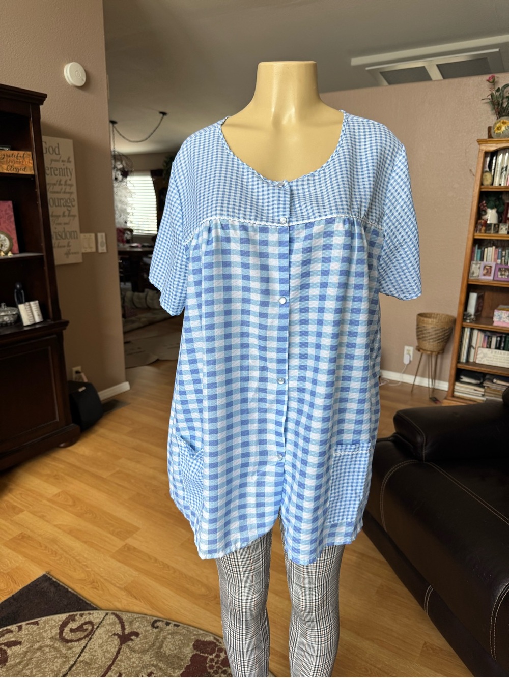 Cozee Corner lightweight blue & white gingham tunic w/pockets-size XL